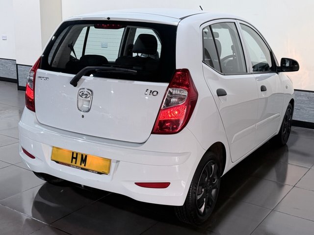 2012 HYUNDAI I10 - Photo 2