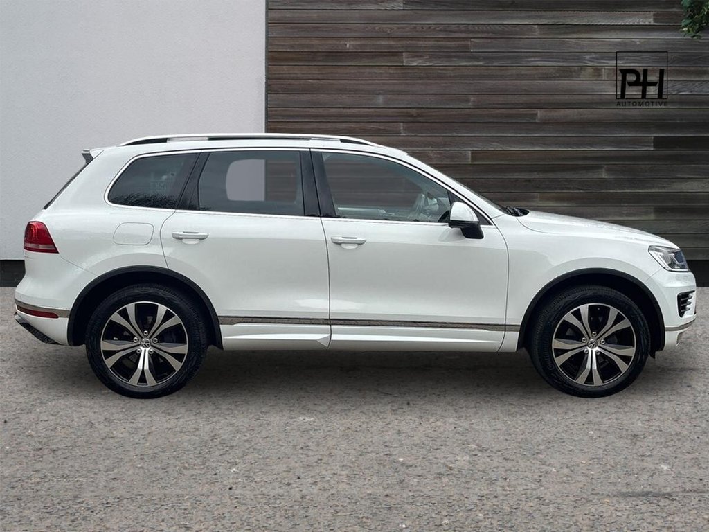 USED 2016 65 VOLKSWAGEN TOUAREG 3.0 TDI V6 BlueMotion Tech R-Line SUV 5dr Diesel Tiptronic 4WD Euro 6 (s/s) (262 ps) 2 OWNERS|JUST SERVICED