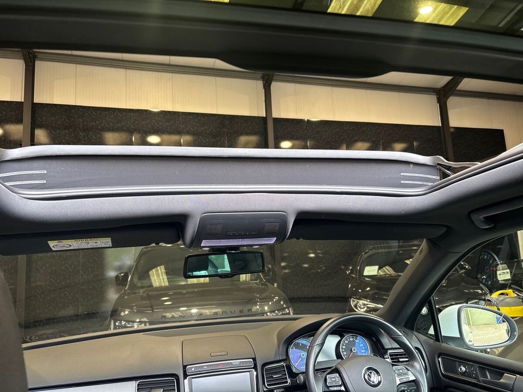 USED 2016 65 VOLKSWAGEN TOUAREG 3.0 TDI V6 BlueMotion Tech R-Line SUV 5dr Diesel Tiptronic 4WD Euro 6 (s/s) (262 ps) 2 OWNERS|JUST SERVICED