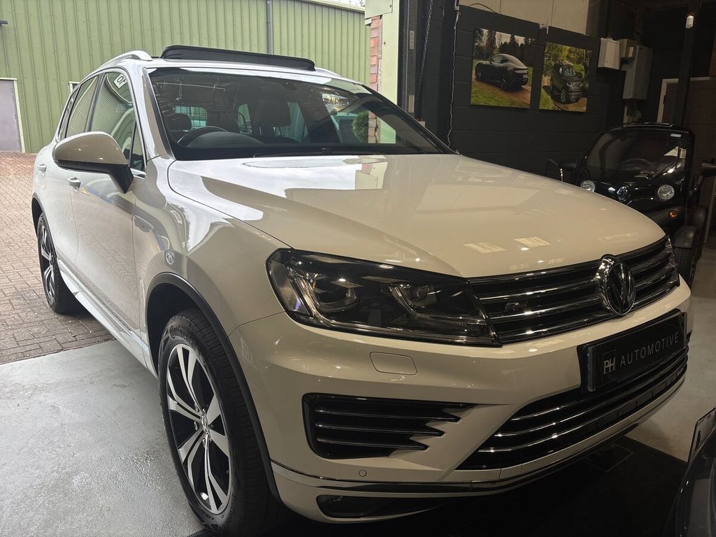 USED 2016 65 VOLKSWAGEN TOUAREG 3.0 TDI V6 BlueMotion Tech R-Line SUV 5dr Diesel Tiptronic 4WD Euro 6 (s/s) (262 ps) 2 OWNERS|JUST SERVICED
