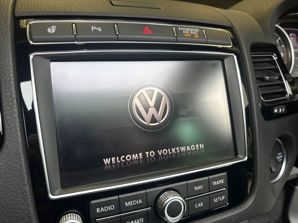 USED 2016 65 VOLKSWAGEN TOUAREG 3.0 TDI V6 BlueMotion Tech R-Line SUV 5dr Diesel Tiptronic 4WD Euro 6 (s/s) (262 ps) 2 OWNERS|JUST SERVICED