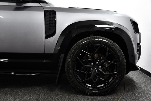 USED 2024 24 LAND ROVER DEFENDER 110 3.0 D300 MHEV X-Dynamic SE SUV 5dr Diesel Auto 4WD Euro 6 (s/s) (300 ps) URBAN WT | Pan/AirSus/7 Seats