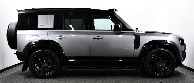 USED 2024 24 LAND ROVER DEFENDER 110 3.0 D300 MHEV X-Dynamic SE SUV 5dr Diesel Auto 4WD Euro 6 (s/s) (300 ps) URBAN WT | Pan/AirSus/7 Seats