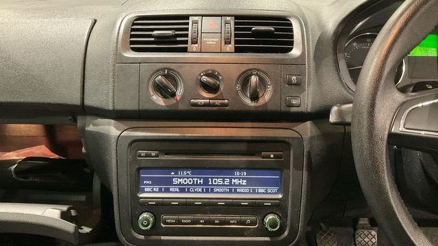 2013 SKODA FABIA - Photo 11