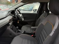 USED 2022 22 DACIA SANDERO STEPWAY 1.0 TCe Essential Hatchback 5dr Petrol Manual Euro 6 (s/s) (90 ps) 