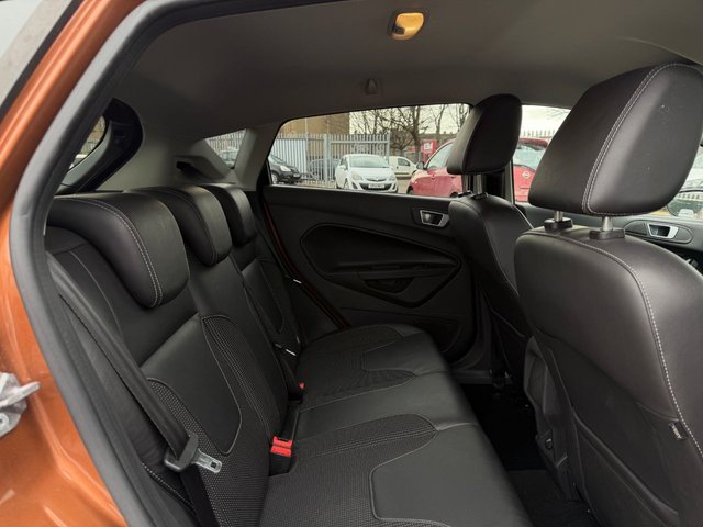 2015 FORD FIESTA - Photo 9