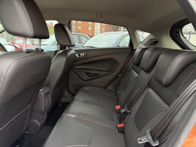 2015 FORD FIESTA - Photo 10