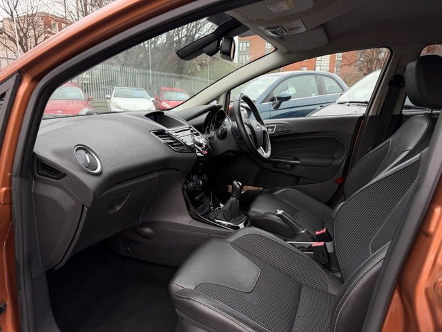 2015 FORD FIESTA - Photo 11