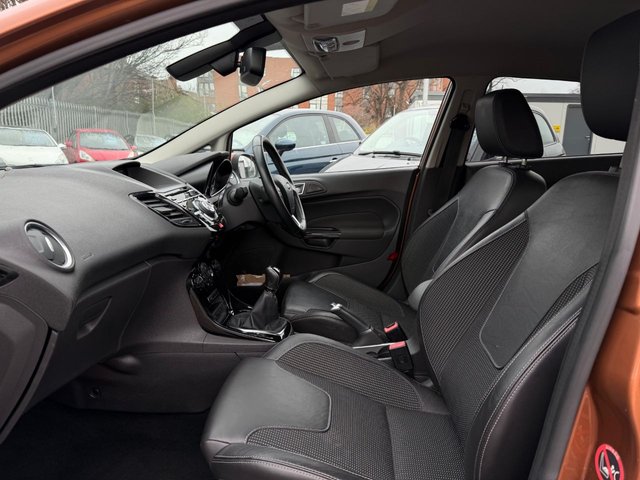 2015 FORD FIESTA - Photo 12