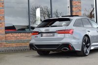USED 2021 21 AUDI RS6 AVANT 4.0 TFSI V8 Carbon Black Estate 5dr Petrol Tiptronic quattro Euro 6 (s/s) (600 ps) PAN ROOF / CARBON EXT / FASH