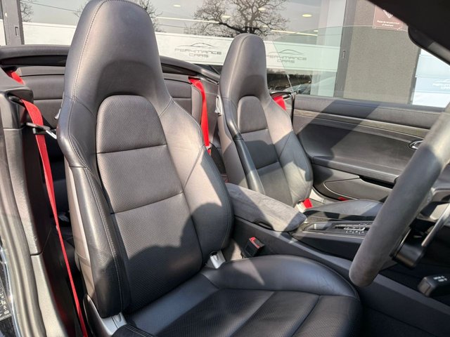 2017 PORSCHE 911 - Photo 9