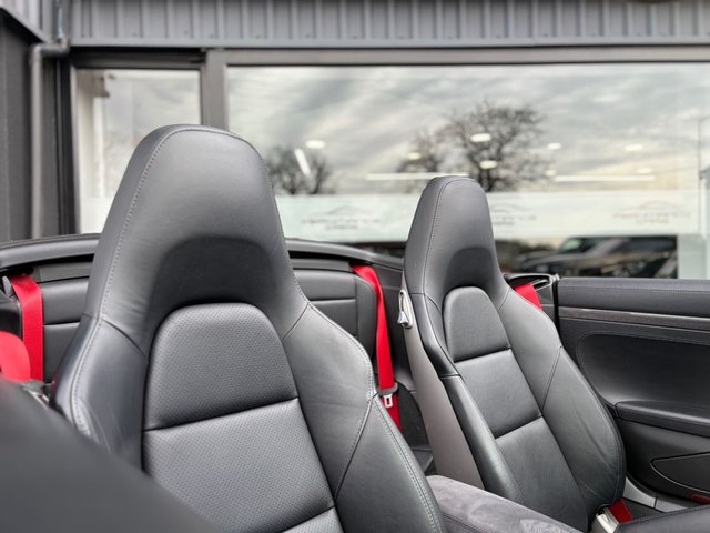 2017 PORSCHE 911 - Photo 5