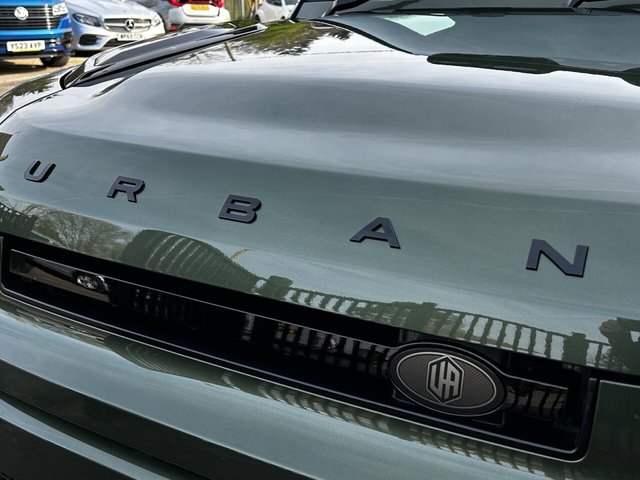 2026 Land Rover DEFENDER 110 - Photo 10