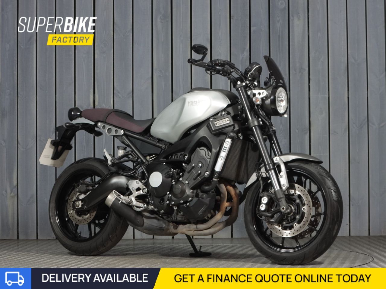 YAMAHA XSR900XSR900