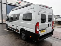 USED 2025 25 SUNLIGHT CLIFF 640X RT AUTO POP TOP - 4 Belt - 4 Berth - Fixed End Bed Over Storage HUGE SAVING FROM NEW/POP TOP