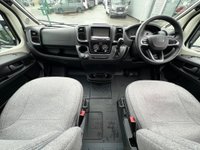 USED 2025 25 SUNLIGHT CLIFF 640X RT AUTO POP TOP - 4 Belt - 4 Berth - Fixed End Bed Over Storage HUGE SAVING FROM NEW/POP TOP