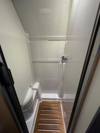 USED 2025 25 SUNLIGHT CLIFF 640X RT AUTO POP TOP - 4 Belt - 4 Berth - Fixed End Bed Over Storage HUGE SAVING FROM NEW/POP TOP