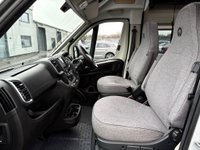 USED 2025 25 SUNLIGHT CLIFF 640X RT AUTO POP TOP - 4 Belt - 4 Berth - Fixed End Bed Over Storage HUGE SAVING FROM NEW/POP TOP