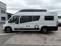 USED 2025 25 SUNLIGHT CLIFF 640X RT AUTO POP TOP - 4 Belt - 4 Berth - Fixed End Bed Over Storage HUGE SAVING FROM NEW/POP TOP