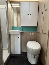 USED 2021 21 AUTO-TRAIL F-LINE F60 1 owner - 2 keys - End Bathroom - Tracker - 4 Berth - Part Exchange Welcome AUTOMATIC/ELEC DROP DOWN BED