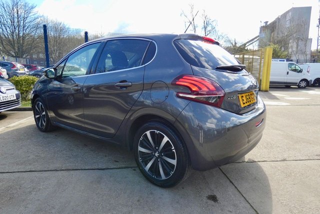 2019 PEUGEOT 208 - Photo 7