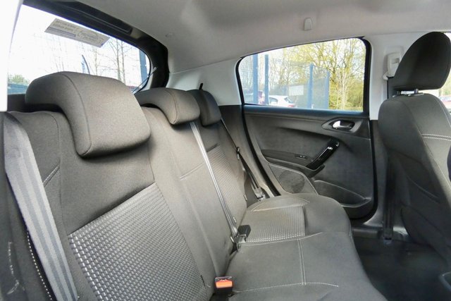 2019 PEUGEOT 208 - Photo 9