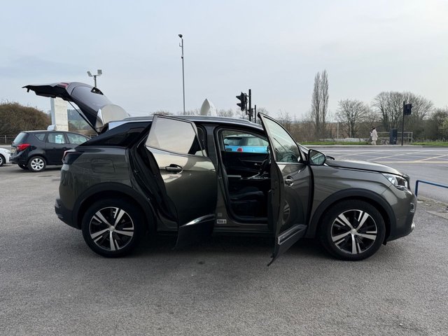 2020 PEUGEOT 3008 1.2 PureTech GPF Allure SUV 5dr Petrol EAT Euro 6 (s/s) (130 ps) - Photo 10