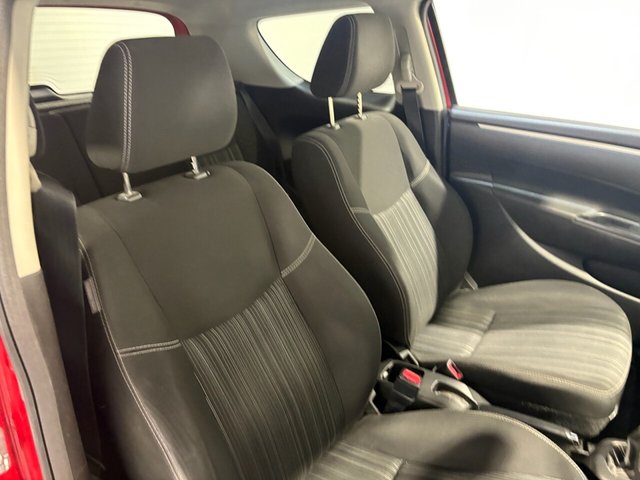 2017 SUZUKI SWIFT - Photo 9