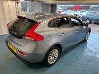 USED 2017 17 VOLVO V40 2.0 T3 Momentum Hatchback 5dr Petrol Manual Euro 6 (s/s) (152 ps)+2 KEYS+1 OWNER FROM NEW+ALLOYS+FSH 6 STAMPS+HALF LEATHER SEATS+USB+PARK CONTROL+BLUETOOTH+MEDIA+APPS+AUX+CLIMATE+ 2 KEYS+1 OWNER FROM NEW+ALLOYS+FSH 6 STAMPS+HALF LEATHER SEATS+USB+PARK CONTROL+BLUETOOTH+MEDIA+APPS+AUX+CLIMATE+HPI CLEAR