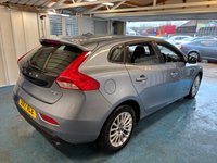 USED 2017 17 VOLVO V40 2.0 T3 Momentum Hatchback 5dr Petrol Manual Euro 6 (s/s) (152 ps)+2 KEYS+1 OWNER FROM NEW+ALLOYS+FSH 6 STAMPS+HALF LEATHER SEATS+USB+PARK CONTROL+BLUETOOTH+MEDIA+APPS+AUX+CLIMATE+ 2 KEYS+1 OWNER FROM NEW+ALLOYS+FSH 6 STAMPS+HALF LEATHER SEATS+USB+PARK CONTROL+BLUETOOTH+MEDIA+APPS+AUX+CLIMATE+HPI CLEAR