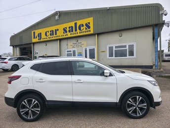 2017 NISSAN QASHQAI