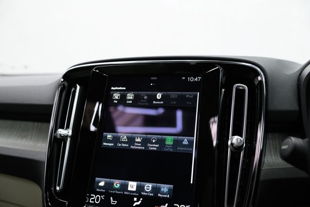 2020 VOLVO XC40 - Photo 8