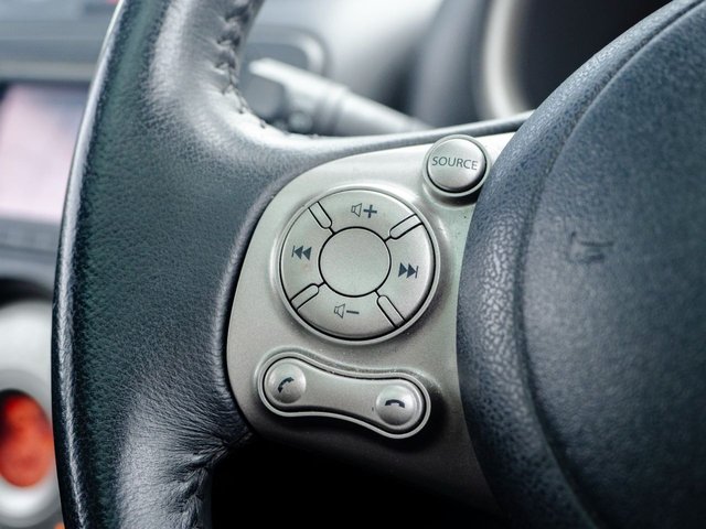 2011 NISSAN MICRA 1.2 12V Tekna Hatchback 5dr Petrol Manual Euro 5 (80 ps) - Photo 9