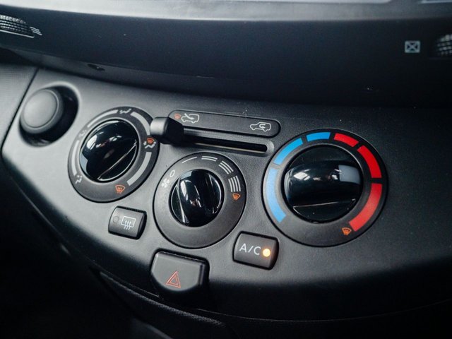 2010 NISSAN MICRA 1.2 16v n-tec Hatchback 5dr Petrol Manual (139 g/km, 79 bhp) - Photo 9