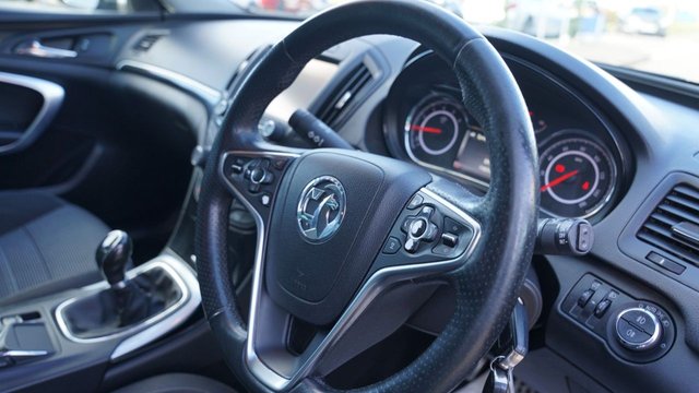 2014 VAUXHALL INSIGNIA 2.0 CDTi ecoFLEX SRi Nav Hatchback 5dr Diesel Manual Euro 5 (s/s) (163 ps) - Photo 3
