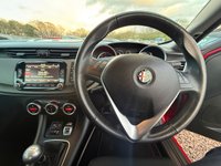 USED 2015 65 ALFA ROMEO GIULIETTA 1.6 JTDM-2 Distinctive Hatchback 5dr Diesel Manual Euro 6 (s/s) (120 bhp) 