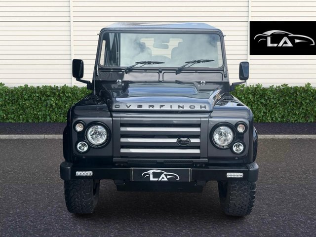 View our LAND ROVER DEFENDER 90