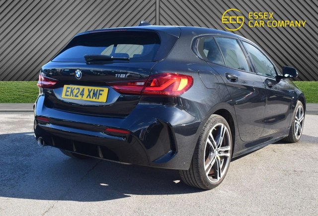 2024 BMW 1 SERIES - Photo 8