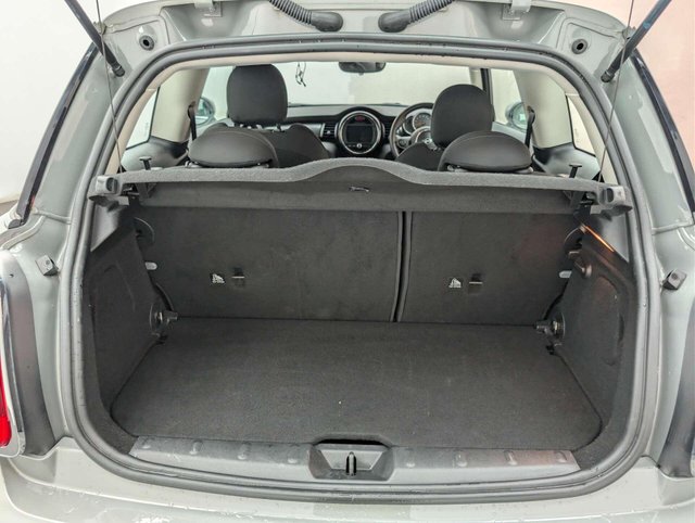 USED 2020 70 MINI HATCH 2.0 Cooper S Classic Auto 3dr CLICK & COLLECT/ HOME DELIVERY