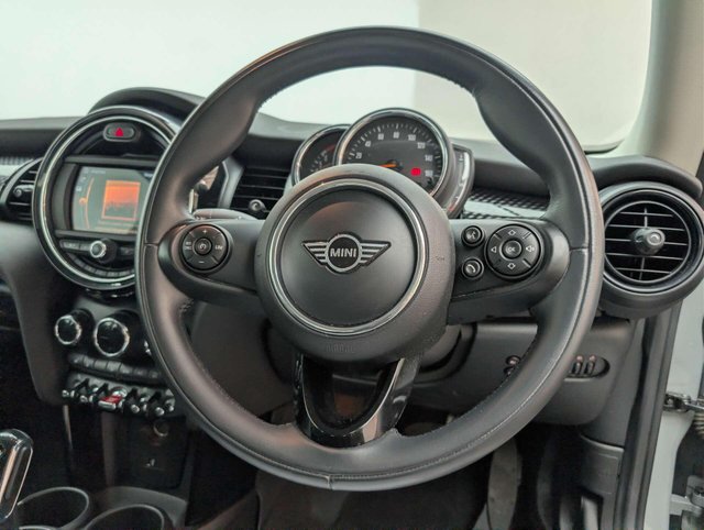 USED 2020 70 MINI HATCH 2.0 Cooper S Classic Auto 3dr CLICK & COLLECT/ HOME DELIVERY