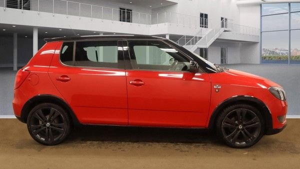 2012 SKODA FABIA - Photo 3