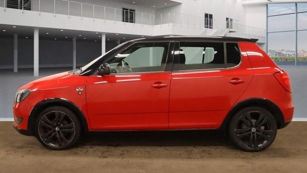 2012 SKODA FABIA - Photo 4