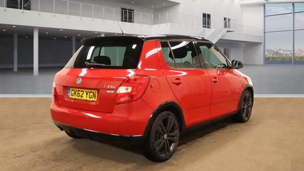 2012 SKODA FABIA - Photo 5