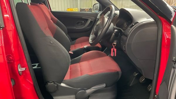 2012 SKODA FABIA - Photo 7