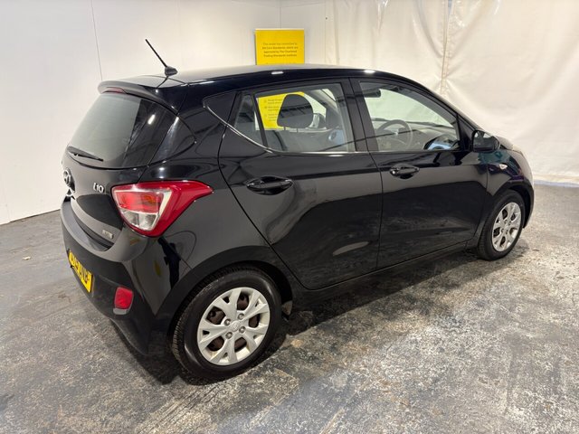 2015 HYUNDAI I10 - Photo 2