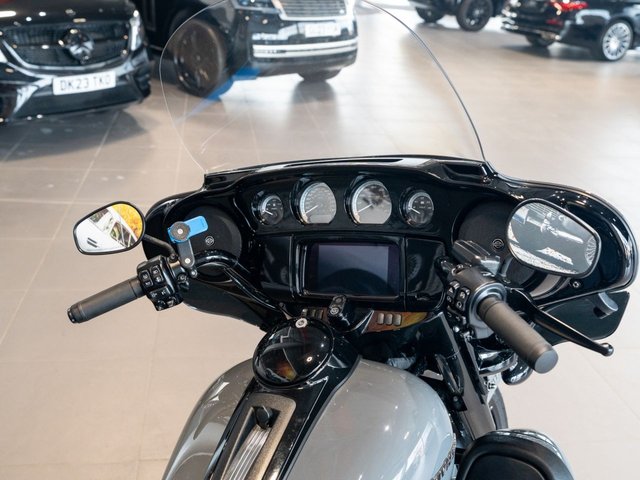 View our HARLEY-DAVIDSON TOURING