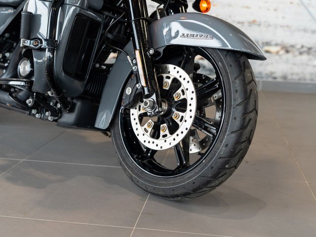 View our HARLEY-DAVIDSON TOURING