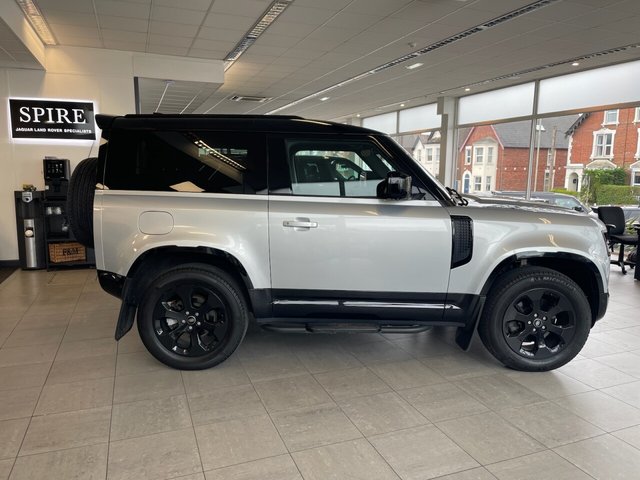 View our LAND ROVER DEFENDER