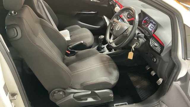 2016 VAUXHALL CORSA - Photo 12