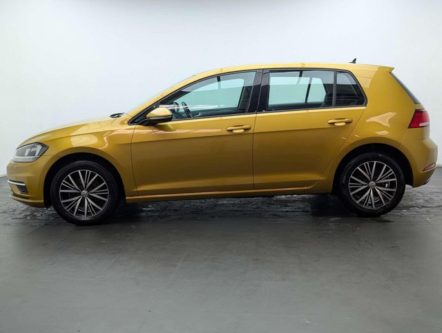 USED 2017 17 VOLKSWAGEN GOLF 1.4 Golf SE Nav TSi BlueMotion Technology Semi-Auto 5dr CLICK & COLLECT/ HOME DELIVERY
